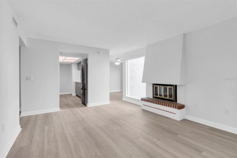 Condo in Indian Rocks Beach, Florida, 3 bedrooms  № 2128544 - photo 6