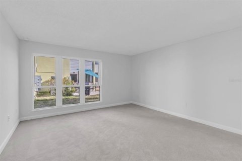 Condo in Indian Rocks Beach, Florida, 3 bedrooms  № 2128544 - photo 23