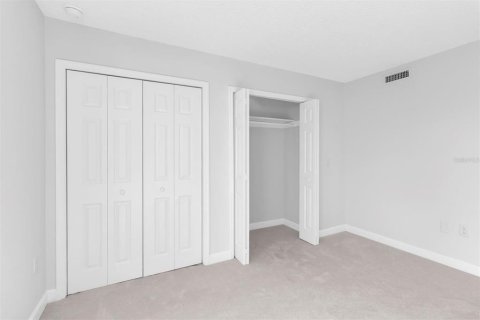 Condo in Indian Rocks Beach, Florida, 3 bedrooms  № 2128544 - photo 21