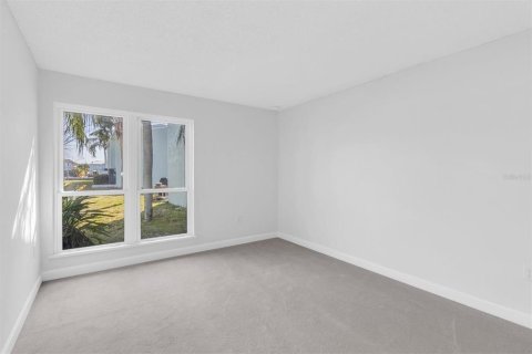 Condo in Indian Rocks Beach, Florida, 3 bedrooms  № 2128544 - photo 18