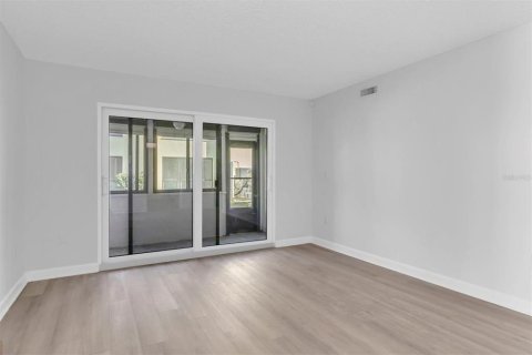 Condo in Indian Rocks Beach, Florida, 3 bedrooms  № 2128544 - photo 4