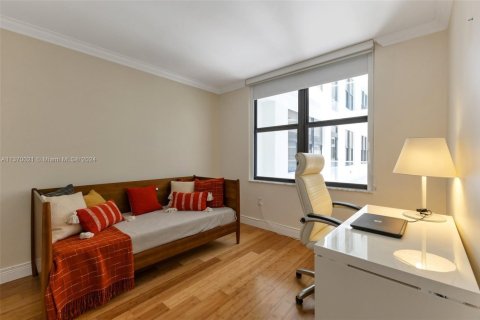 Condo in Bal Harbour, Florida, 2 bedrooms  № 1691866 - photo 12