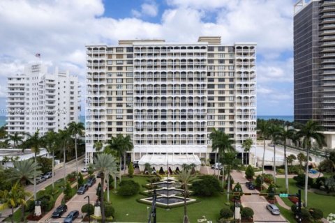 Condo in Bal Harbour, Florida, 2 bedrooms  № 1691866 - photo 20