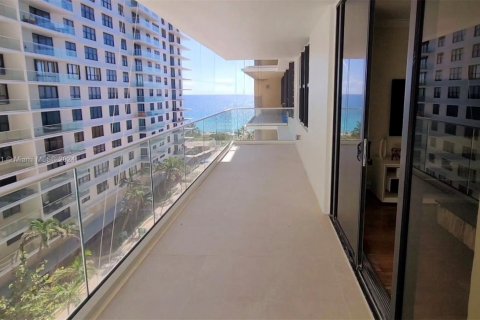 Condo in Bal Harbour, Florida, 2 bedrooms  № 1691866 - photo 14