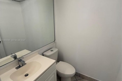 Townhouse in Coral Springs, Florida 3 bedrooms, 133.22 sq.m. № 2026645 - photo 8