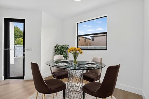 Купить виллу или дом в Хомстед, Флорида 5 спален, 310.29м2, № 2006004 - фото 16