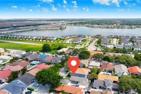 Casa en venta en Miami Lakes, Florida, 3 dormitorios, 145.76 m2 № 2252109 - foto 16