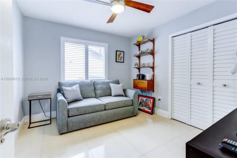 Casa en venta en Miami Lakes, Florida, 3 dormitorios, 145.76 m2 № 2252109 - foto 7