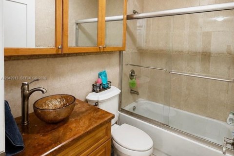 Casa en venta en Miami Lakes, Florida, 3 dormitorios, 145.76 m2 № 2252109 - foto 8