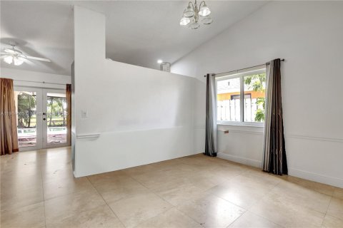 Villa ou maison à vendre à Sunrise, Floride: 3 chambres, 139.45 m2 № 1970106 - photo 7