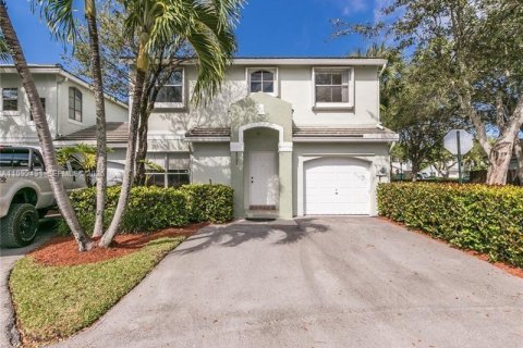 Купить таунхаус в Дейви, Флорида 3 спальни, 157.1м2, № 2057298 - фото 4