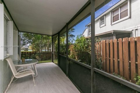 Купить таунхаус в Дейви, Флорида 3 спальни, 157.1м2, № 2057298 - фото 13