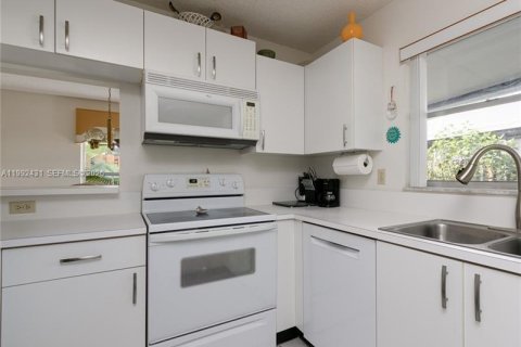 Купить таунхаус в Дейви, Флорида 3 спальни, 157.1м2, № 2057298 - фото 9