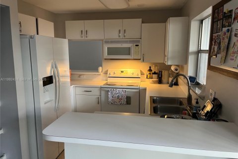 Купить таунхаус в Дейви, Флорида 3 спальни, 157.1м2, № 2057298 - фото 8