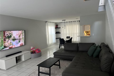 Купить таунхаус в Дейви, Флорида 3 спальни, 157.1м2, № 2057298 - фото 5