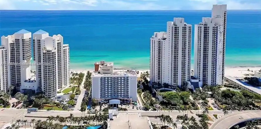 Hotel in Sunny Isles Beach, Florida 39.02 sq.m. № 1897940