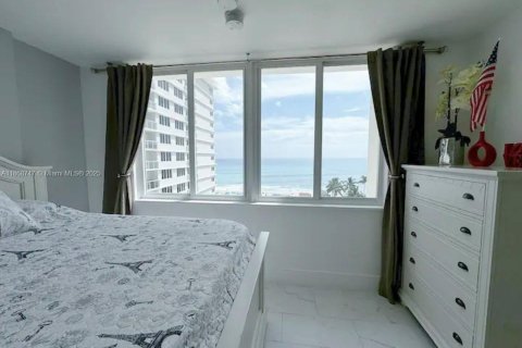 Hotel in Sunny Isles Beach, Florida 39.02 sq.m. № 1897940 - photo 20