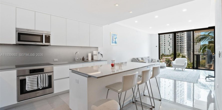 Кондоминиум с 3 спальнями в Майами, Флорида № 1997304