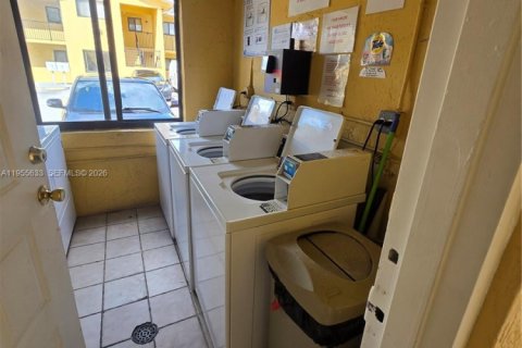 Снять в аренду кондоминиум в Хайалиа, Флорида 2 спальни, 5688.59м2, № 2029889 - фото 18