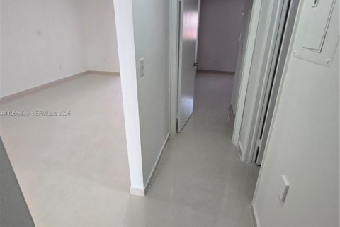 Снять в аренду кондоминиум в Хайалиа, Флорида 2 спальни, 5688.59м2, № 2029889 - фото 6