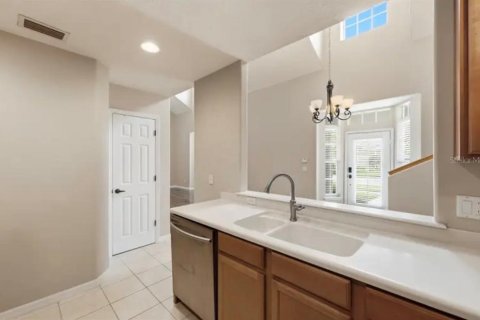 Townhouse in Clermont, Florida 3 bedrooms, 224.92 sq.m. № 2220127 - photo 10