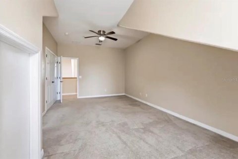 Townhouse in Clermont, Florida 3 bedrooms, 224.92 sq.m. № 2220127 - photo 23