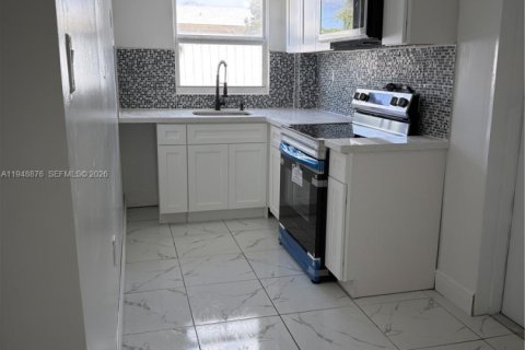 Снять в аренду виллу или дом в Форт-Лодердейл, Флорида 2 спальни, 195.56м2, № 2004693 - фото 25