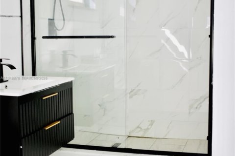 Снять в аренду виллу или дом в Форт-Лодердейл, Флорида 2 спальни, 195.56м2, № 2004693 - фото 10