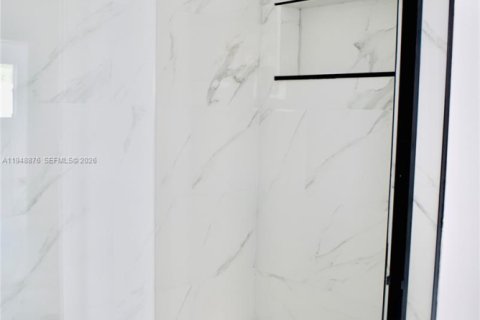 Снять в аренду виллу или дом в Форт-Лодердейл, Флорида 2 спальни, 195.56м2, № 2004693 - фото 8