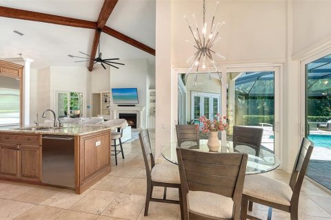 House in Sarasota, Florida 4 bedrooms, 374.95 sq.m. № 2156228 - photo 18