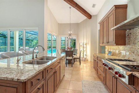 House in Sarasota, Florida 4 bedrooms, 374.95 sq.m. № 2156228 - photo 17