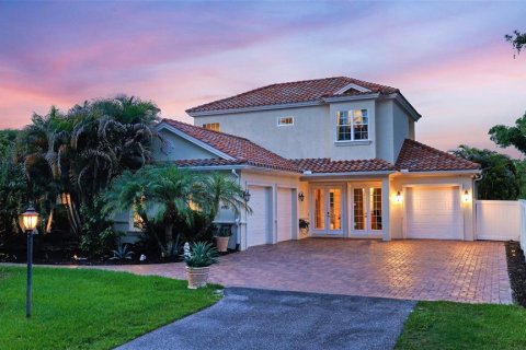 House in Sarasota, Florida 4 bedrooms, 374.95 sq.m. № 2156228 - photo 2