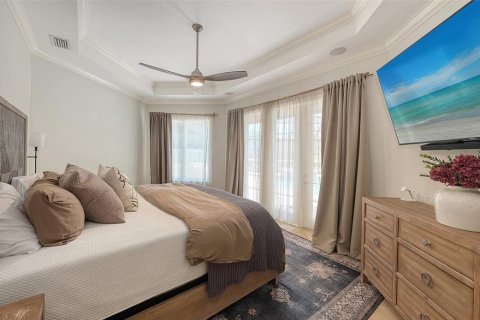 House in Sarasota, Florida 4 bedrooms, 374.95 sq.m. № 2156228 - photo 21