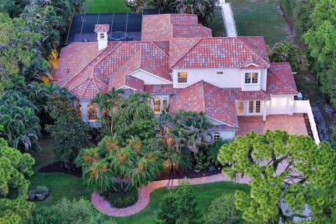 House in Sarasota, Florida 4 bedrooms, 374.95 sq.m. № 2156228