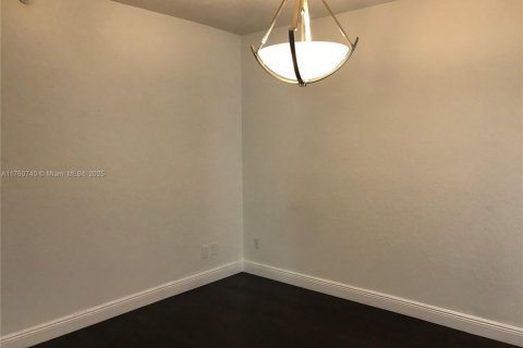 Condo in Doral, Florida, 3 bedrooms  № 1691194 - photo 29