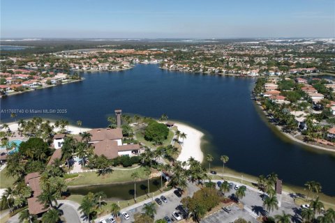 Condo in Doral, Florida, 3 bedrooms  № 1691194 - photo 5