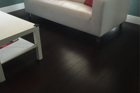 Condo in Doral, Florida, 3 bedrooms  № 1691194 - photo 21