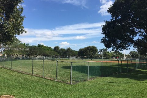 Condo in Doral, Florida, 3 bedrooms  № 1691194 - photo 17
