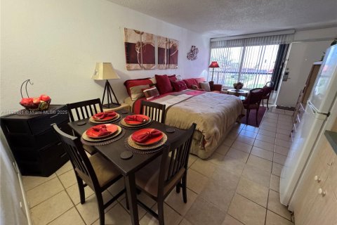 Copropriété à vendre à Davenport, Floride: 1 chambre, 27.87 m2 № 2038160 - photo 5