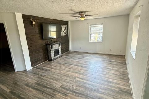House in Fish Hawk, Florida 4 bedrooms, 228.91 sq.m. № 1745017 - photo 4