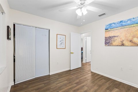 House in Valrico, Florida 3 bedrooms, 211.26 sq.m. № 2196257 - photo 30
