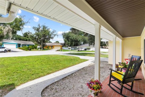 House in Valrico, Florida 3 bedrooms, 211.26 sq.m. № 2196257 - photo 4
