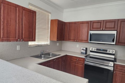 Touwnhouse à louer à Hialeah, Floride: 3 chambres, 128.76 m2 № 2011929 - photo 23