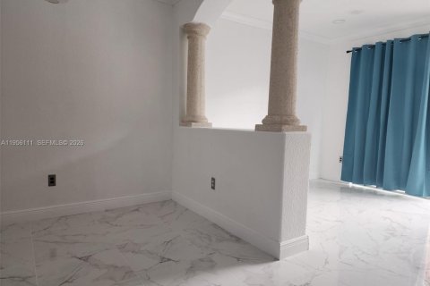 Touwnhouse à louer à Hialeah, Floride: 3 chambres, 128.76 m2 № 2011929 - photo 17