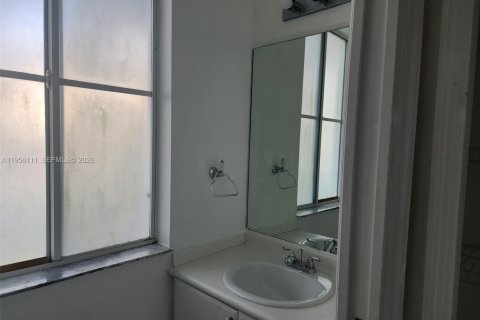 Touwnhouse à louer à Hialeah, Floride: 3 chambres, 128.76 m2 № 2011929 - photo 9