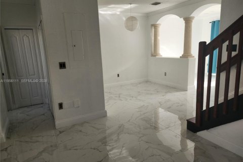 Touwnhouse à louer à Hialeah, Floride: 3 chambres, 128.76 m2 № 2011929 - photo 15