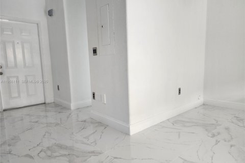 Touwnhouse à louer à Hialeah, Floride: 3 chambres, 128.76 m2 № 2011929 - photo 5