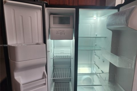 Touwnhouse à louer à Hialeah, Floride: 3 chambres, 128.76 m2 № 2011929 - photo 25