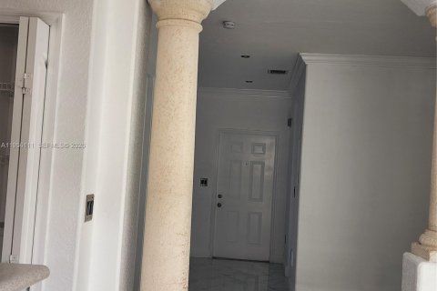 Touwnhouse à louer à Hialeah, Floride: 3 chambres, 128.76 m2 № 2011929 - photo 7