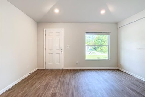 Immobilier commercial à vendre à Port Charlotte, Floride: 4 chambres, 195.47 m2 № 1910817 - photo 3